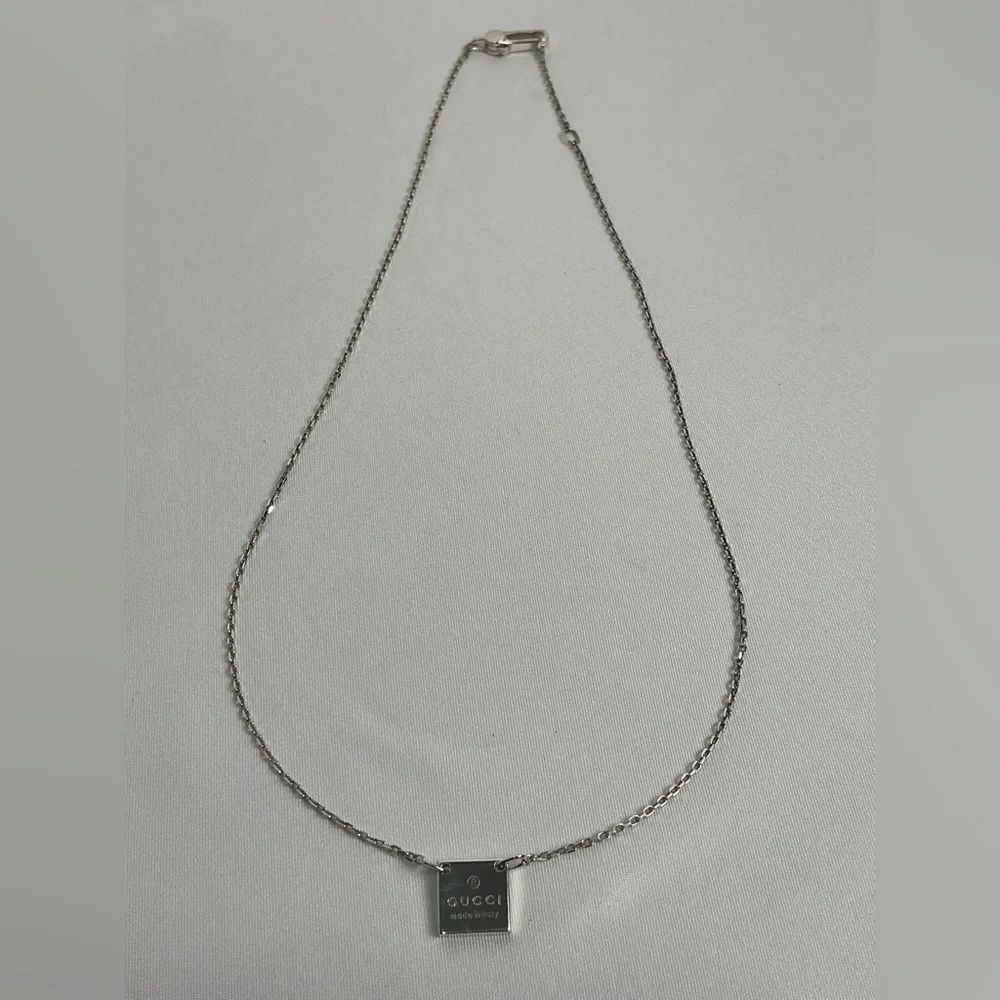 Authentic Gucci Square Plate Tag Pendant 925 Silver Necklace Signature Clasp - Picture 12 of 14